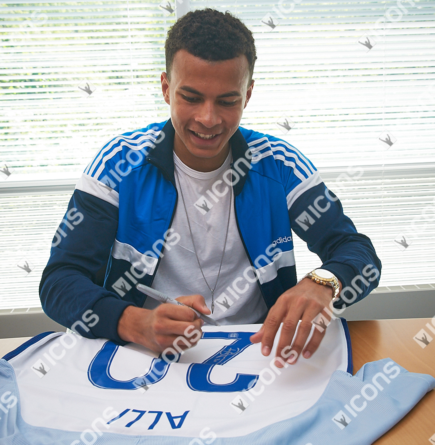 ICDAES3-Dele-Alli-Back-Signed-England-2015-16-Home-Shirt SMILING
