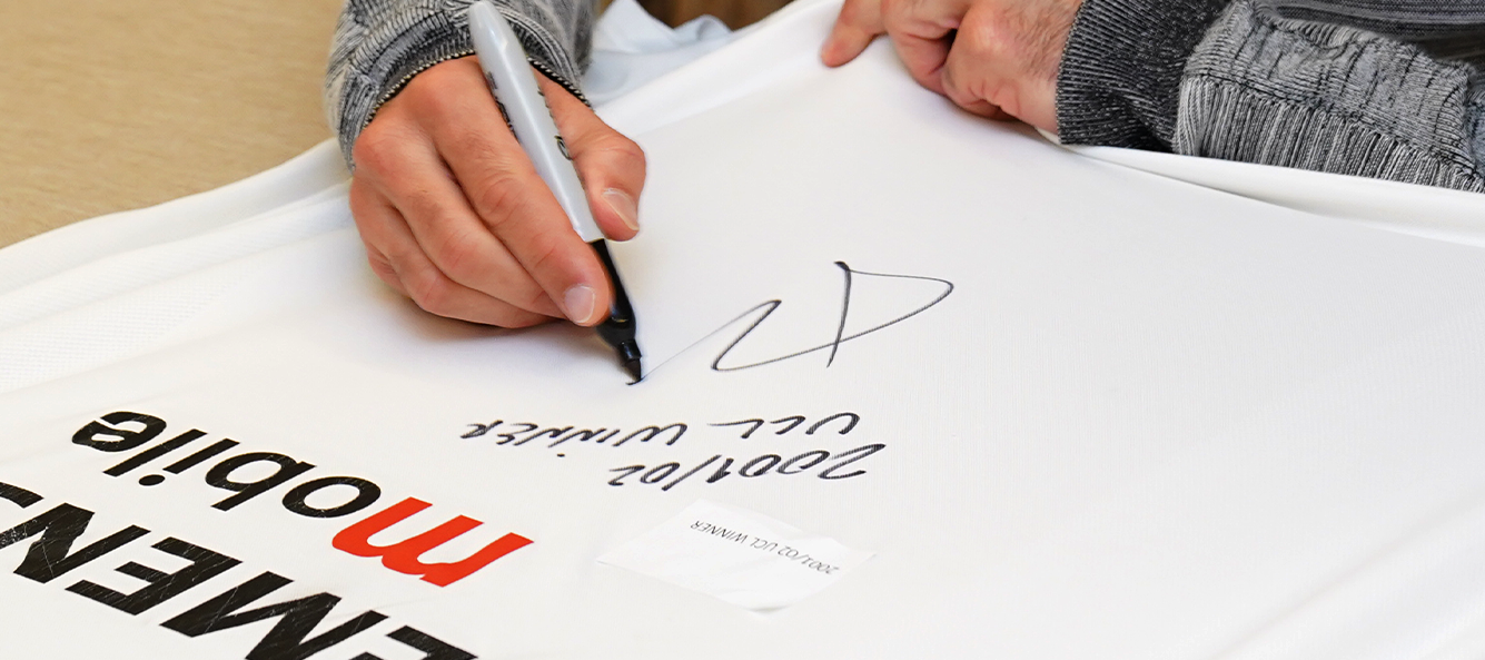Signed & Inscribed Signed & Inscribed
