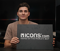 Julián Álvarez Signed Memorabilia