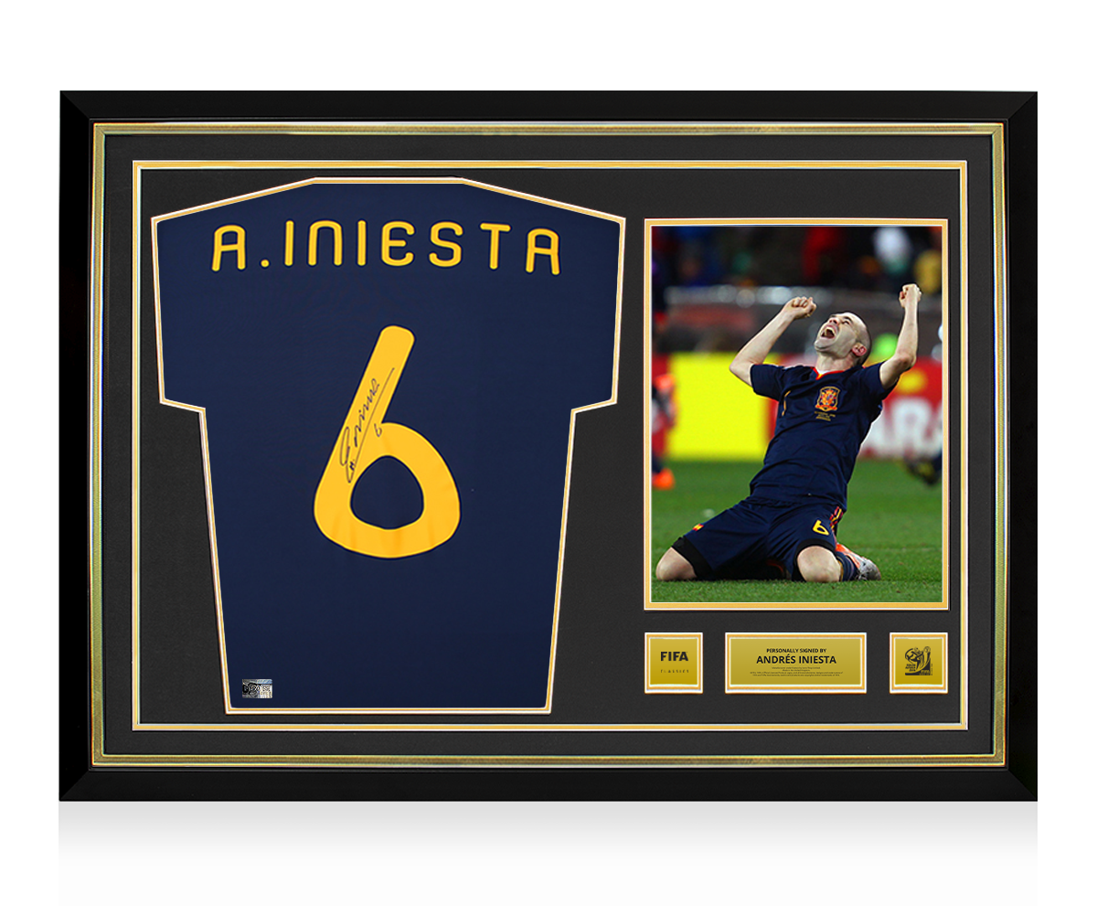 A. INIESTA サイン入り記念品 背番号8 新年特別価格【超美品/引退記念】アンドレス・イニエスタ選手