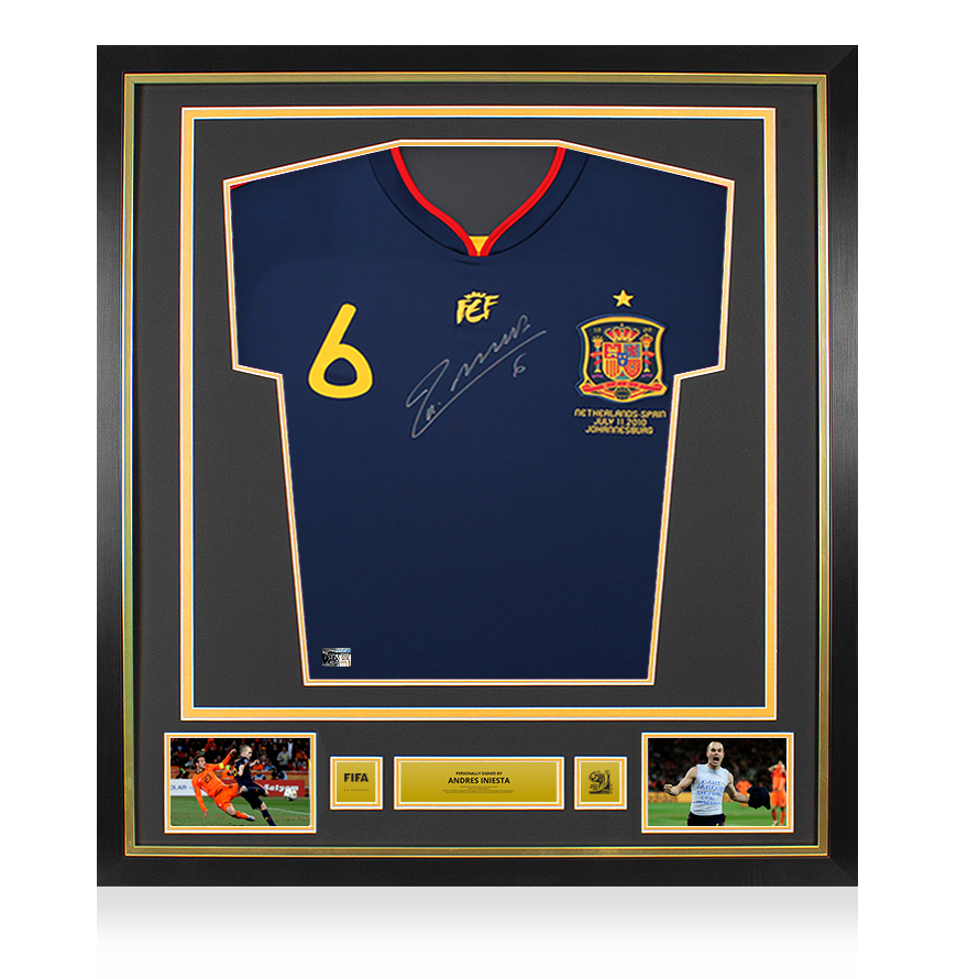 A. INIESTA サイン入り記念品 背番号8 i3031fwc2010f_-