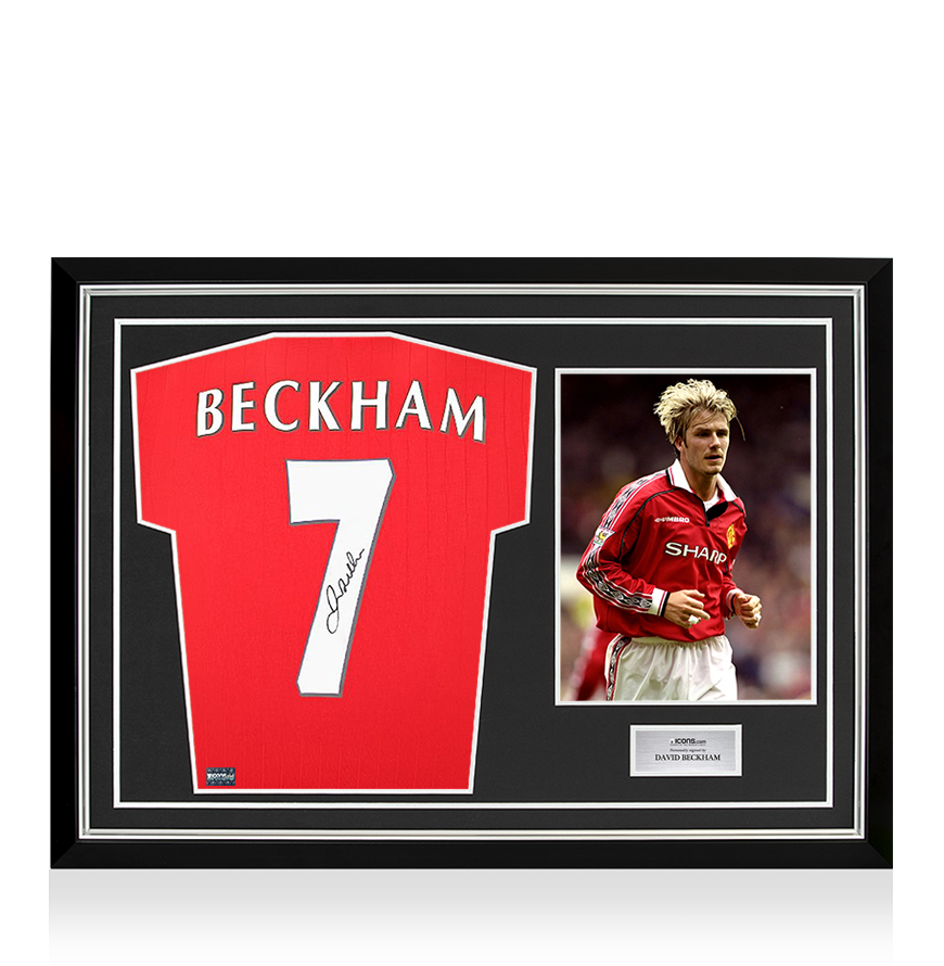2002年　英国 David Beckham 額縁付きフォト David Beckham Official 2002 FIFA World Cup™ Back Signed and