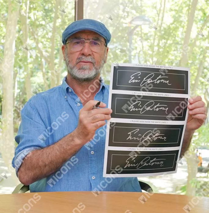 ERIC CANTONA  写真パネル Eric Cantona Signed Plaque and Photo Frame: Manchester