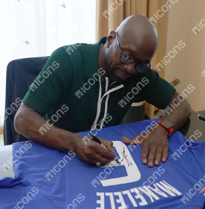 ウェア France 2002 Player ssue Makelele Singed Claude Makelele Back Signed France 2002-04 Home Shirt with Fan