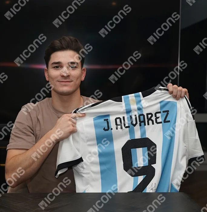 Julian Alvarez Back Signed Argentina 2022 Home Shirt In Hero Frame