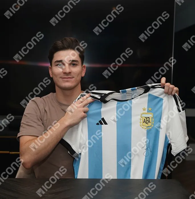 Julian Alvarez Official 2022 FIFA World Cup™ Front Signed and Hero