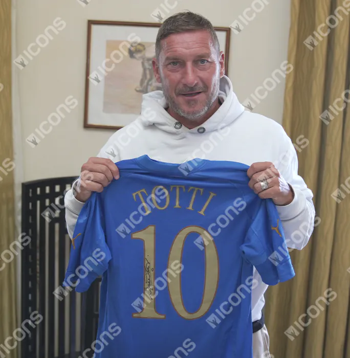 Francesco Totti Autographed Italy 2004-06 Home Jersey In Classic Frame
