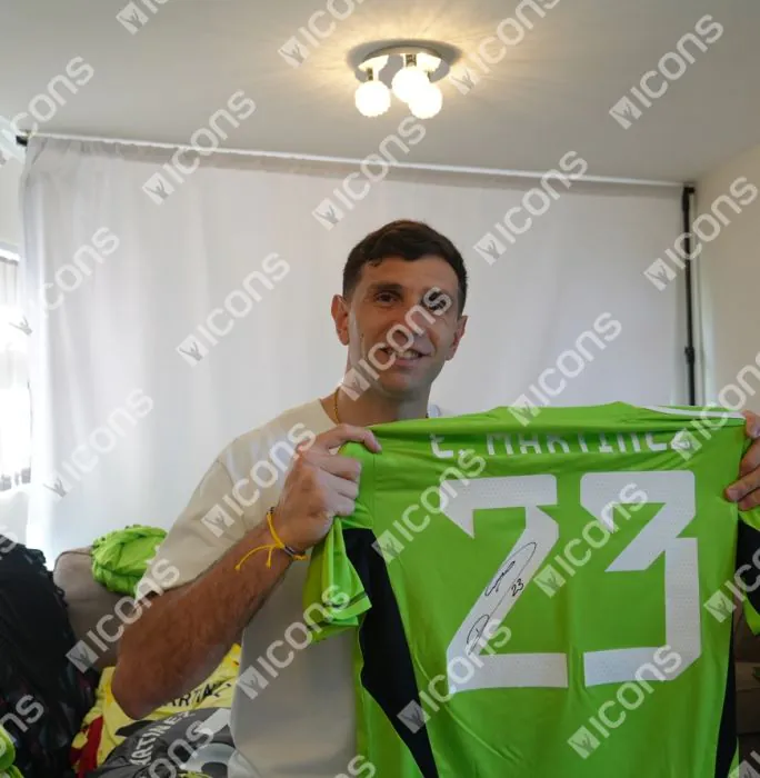 Emiliano Martinez Official 2022 FIFA World Cup™ Back Signed and
