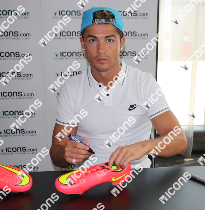 Cristiano Ronaldo Signed 2014 Nike Mercurial Victory V Boot