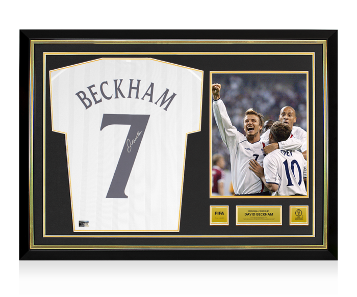 David Beckham Official 2002 FIFA World Cup™ Back Autographed and