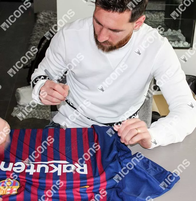 Lionel Messi Official Front Signed FC Barcelona 2018-19 Home