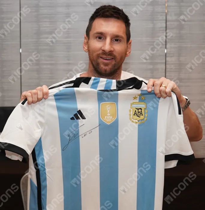 Lionel Messi Official 2022 FIFA World Cup™ Front Signed and Framed