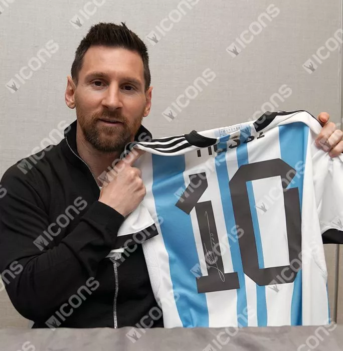 Lionel Messi Official 2022 FIFA World Cup™ Back Signed and