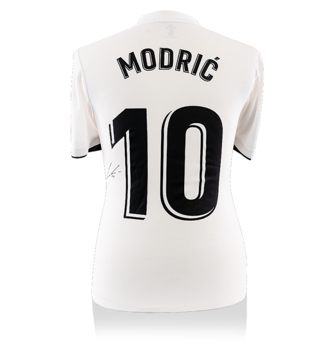 luka_modric_signed_and_match_w