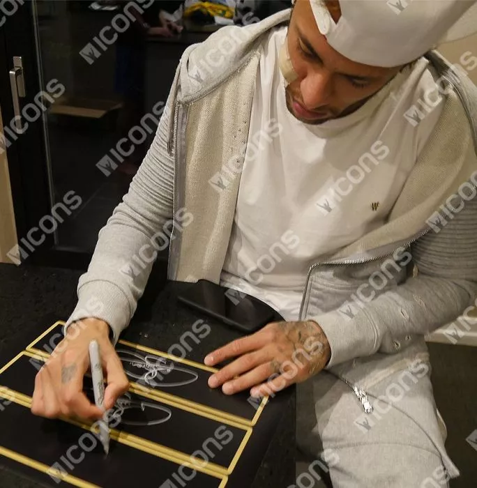 Signing photo Signing photo