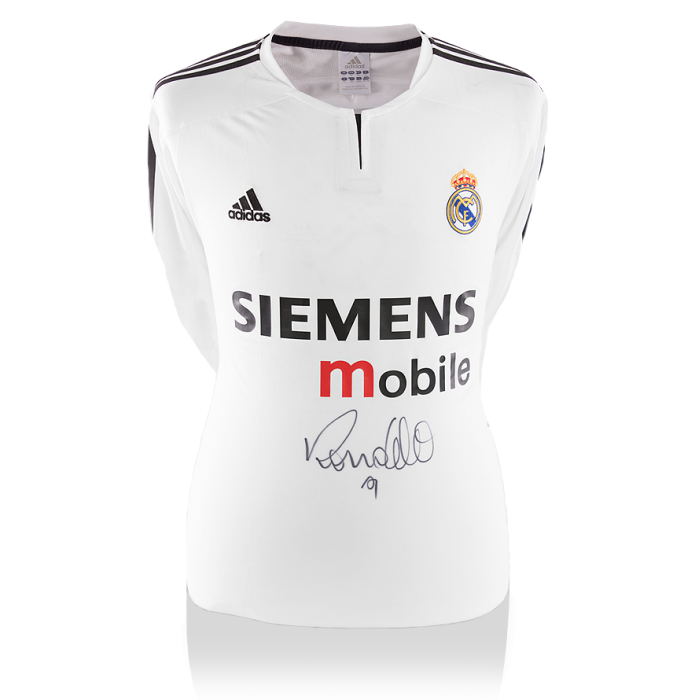 ronaldo_front_signed_real_madr