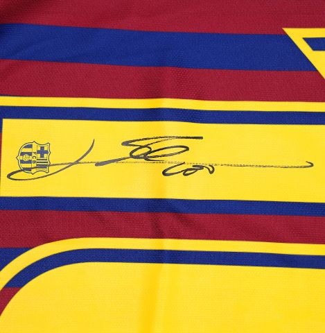 Lionel Messi Official FC Barcelona Back Signed and Framed 2018-19 Home Shirt