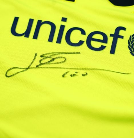 Lionel Messi Official FC Barcelona Back Signed and Framed 2014-15 Third Shirt