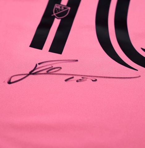 Lionel Messi Back Signed Inter Miami 2025 Home Shirt In Hero Frame: Option 1