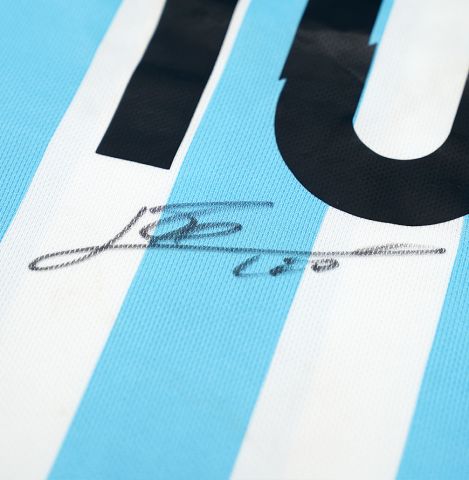 Lionel Messi Back Signed Argentina 2015-16 Home Shirt In Classic Frame