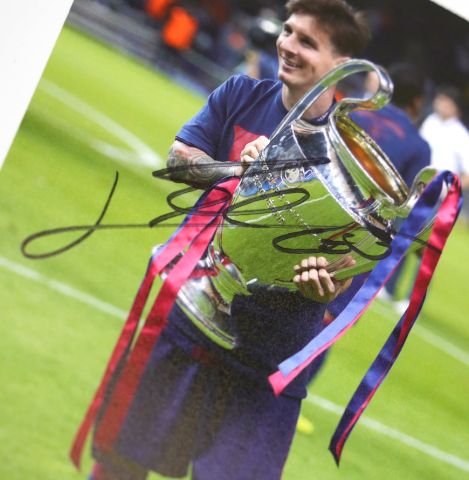 Lionel Messi Official UEFA Champions League Signed 3D Mini Replica Trophy on Stand: 2015 Mini