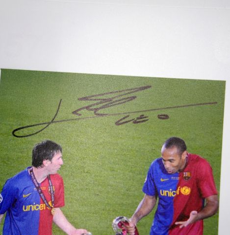 Lionel Messi Official UEFA Champions League Signed 3D Mini Replica Trophy on Stand: 2009 Winner