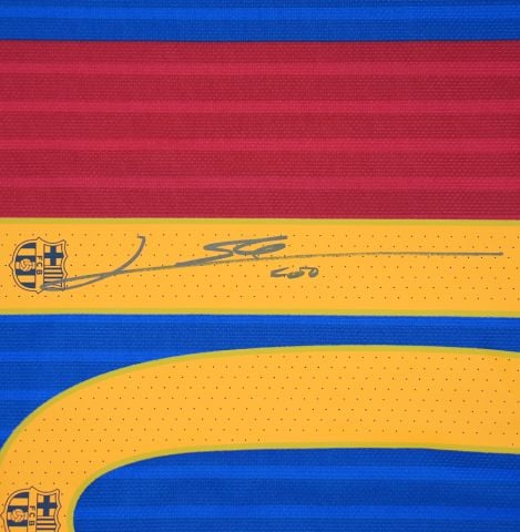 Lionel Messi Official FC Barcelona Back Signed and Framed 2016-17 Home Shirt