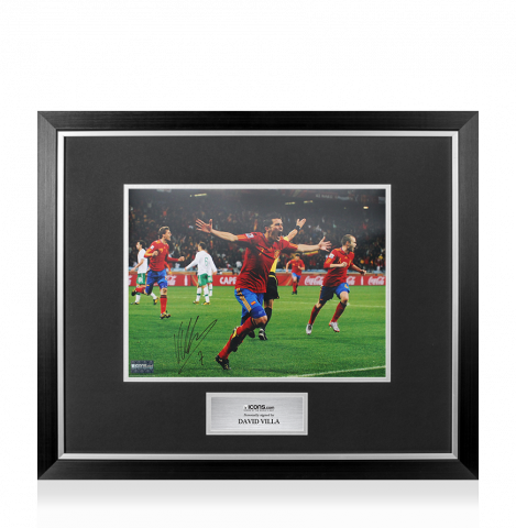 David Villa Signed Spain Photo In Premium Photo Frame: FIFA World Cup Goal