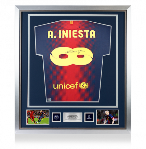 A. INIESTA サイン入り記念品 背番号8 i3031d_-