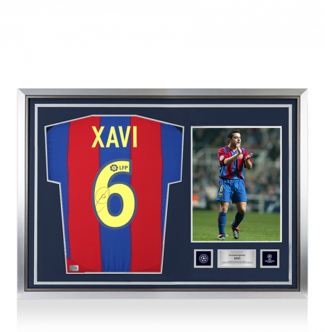 FCバルセロナ　XAVI シャビ　バルセロナ　直筆サイン　アームバンド 元スペイン代表 シャビ 直筆サイン入りフォト バルセロナ - メルカリ