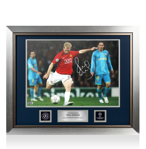 Paul Scholes Official UEFA Champions League Signed and Framed Manchester United Photo: UEFA Champions League Goal vs FC Barcelona