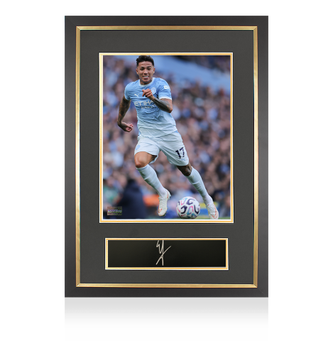 Enzo Fernandez signed Manchester City black plaque and photo frame