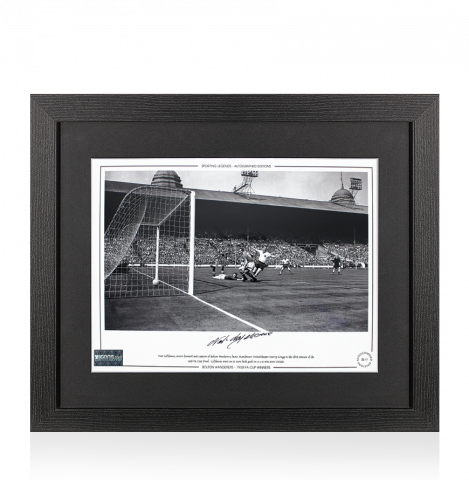 Nat Lofthouse Signed Bolton Wanderers Photo In Black Wooden Frame: 1958 FA Cup Final v Manchester United 