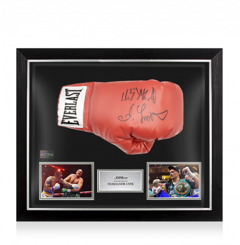 Oleksandr Usyk Signed Red Everlast Boxing Glove In Bubble Frame: Option 1
