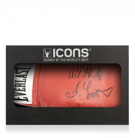 Oleksandr Usyk Signed Red Everlast Boxing Glove In Deluxe Packaging
