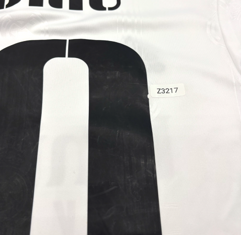 WAREHOUSE SECONDS Luka Modric Back Signed Real Madrid 2022-23 Home Shirt - Grade A