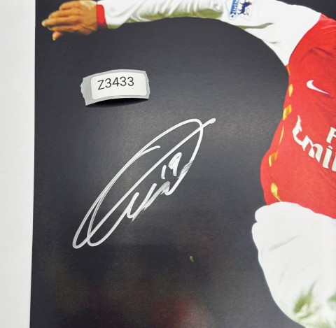 WAREHOUSE SECONDS Gilberto Silva Signed Arsenal Photo- In Action - Grade B