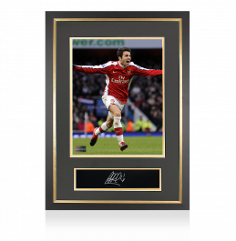 Cesc Fàbregas サイン入り写真 フレーム付き Cesc Fabregas Signed Plaque and Photo Frame: Arsenal Icon