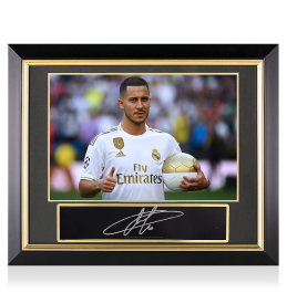 Eden Hazard サイン入りフレーム付き写真 Eden Hazard Signed Plaque and Real Madrid Photo Frame: Bernabeu