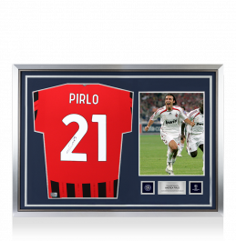 Andrea Pirlo 直筆サイン入り写真パネルBBM刻印　14/30 Andrea Pirlo Signed Italy Photo In Premium Photo Frame: FIFA