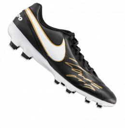 roberto-carlos-signed-nike-