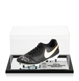 ronaldinho_signed_and_official