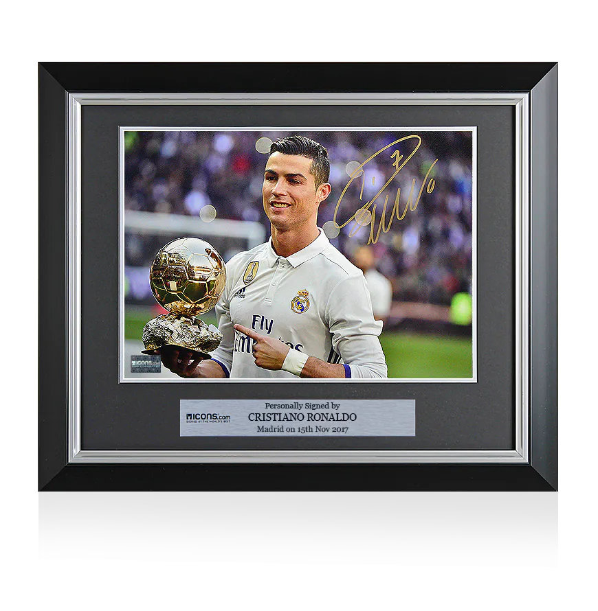 ballon d Ronaldo Autographed Soccer Ball