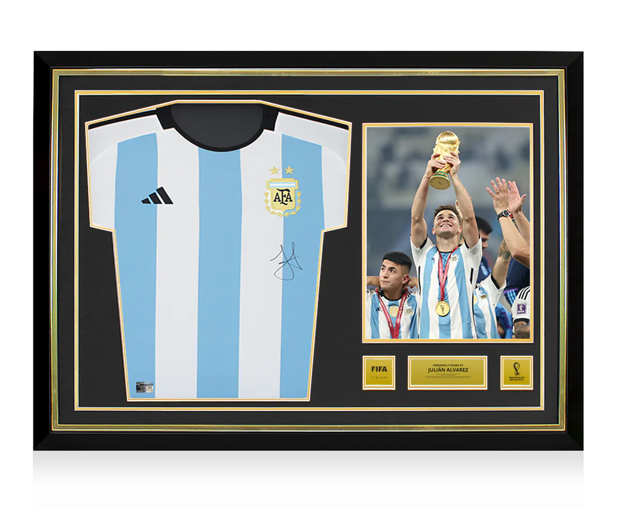 Julian Alvarez Official 2022 FIFA World Cup™ Front Signed and Hero