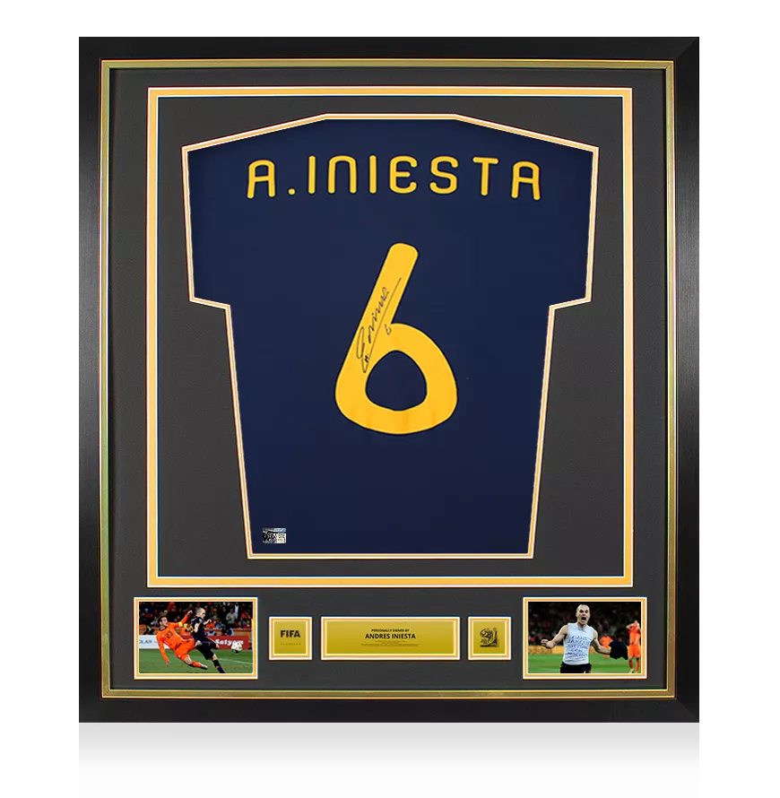A. INIESTA サイン入り記念品 背番号8 i3031fwc2010f_-