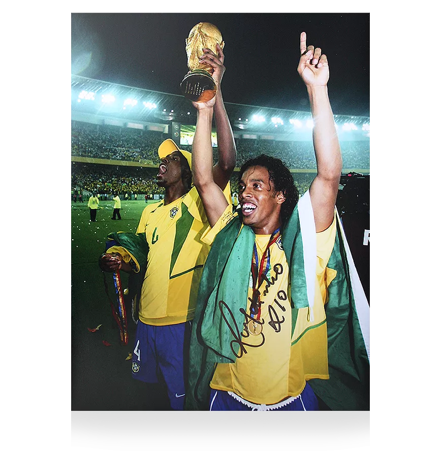 icrbrp2_ronaldinho_signed_braz