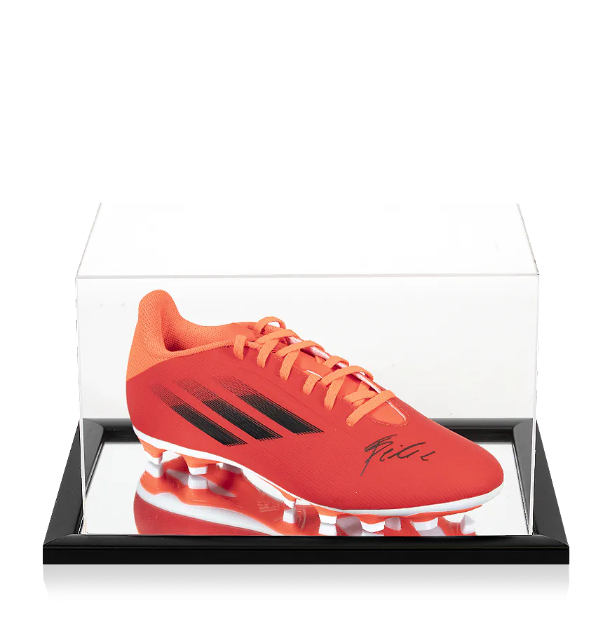 joao_felix_signed_and_cased_bo