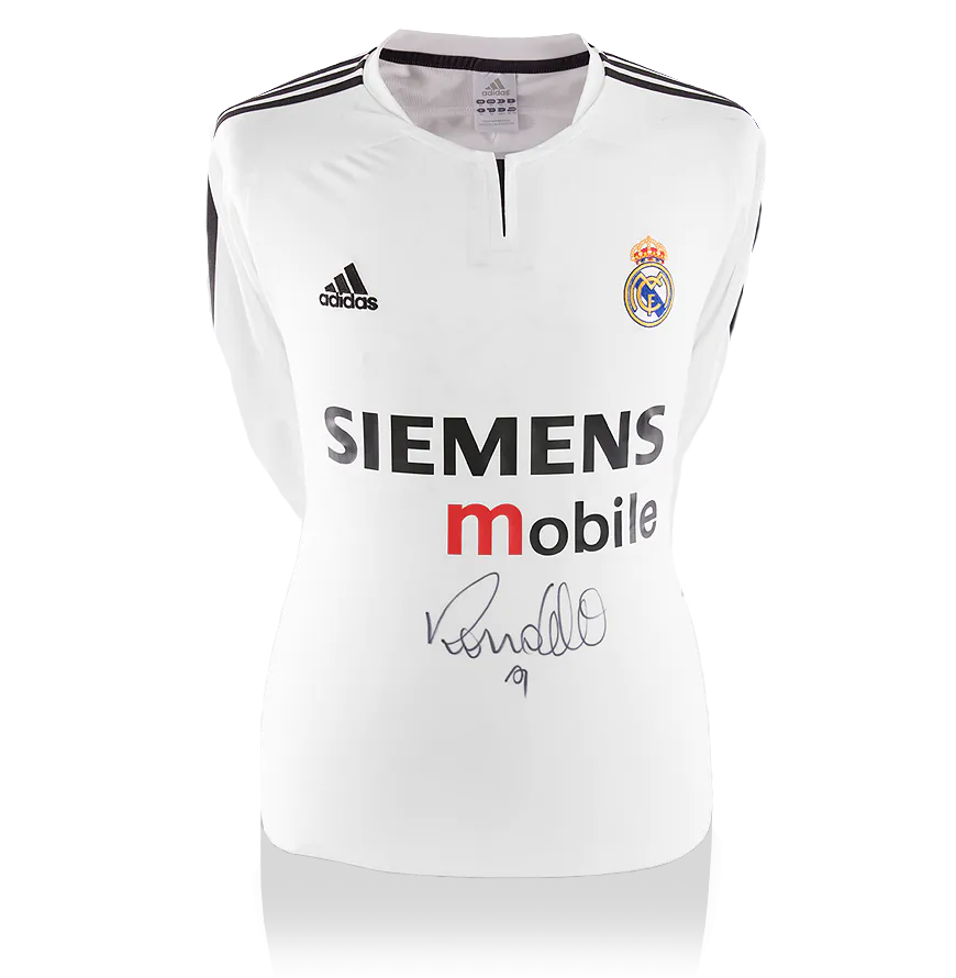 ronaldo_front_signed_real_madr