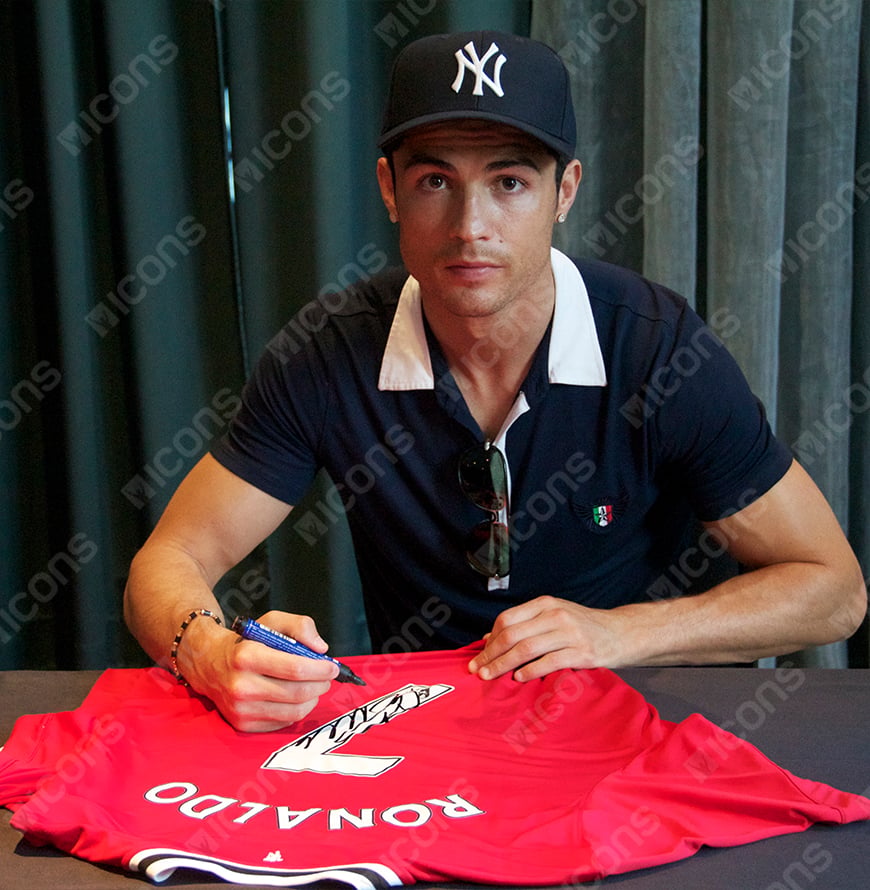Cristiano Ronaldo signing session