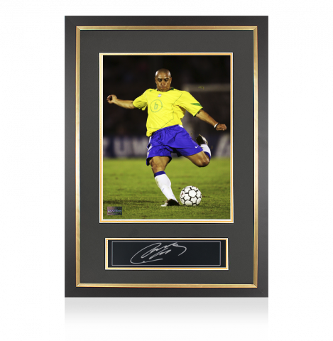 Roberto Carlos Autographed Plaque and Photo Frame: Brazil Legend Roberto Carlos Autographed Plaque and Photo Frame: Brazil Legend